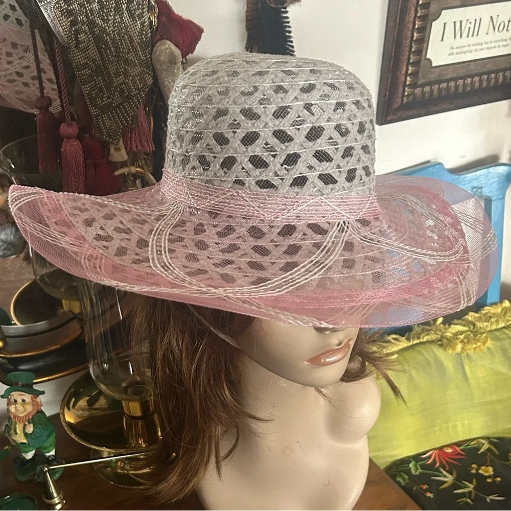 Vintage Pink & White Wide Brimmed Derby Hat - Picture 12 of 14